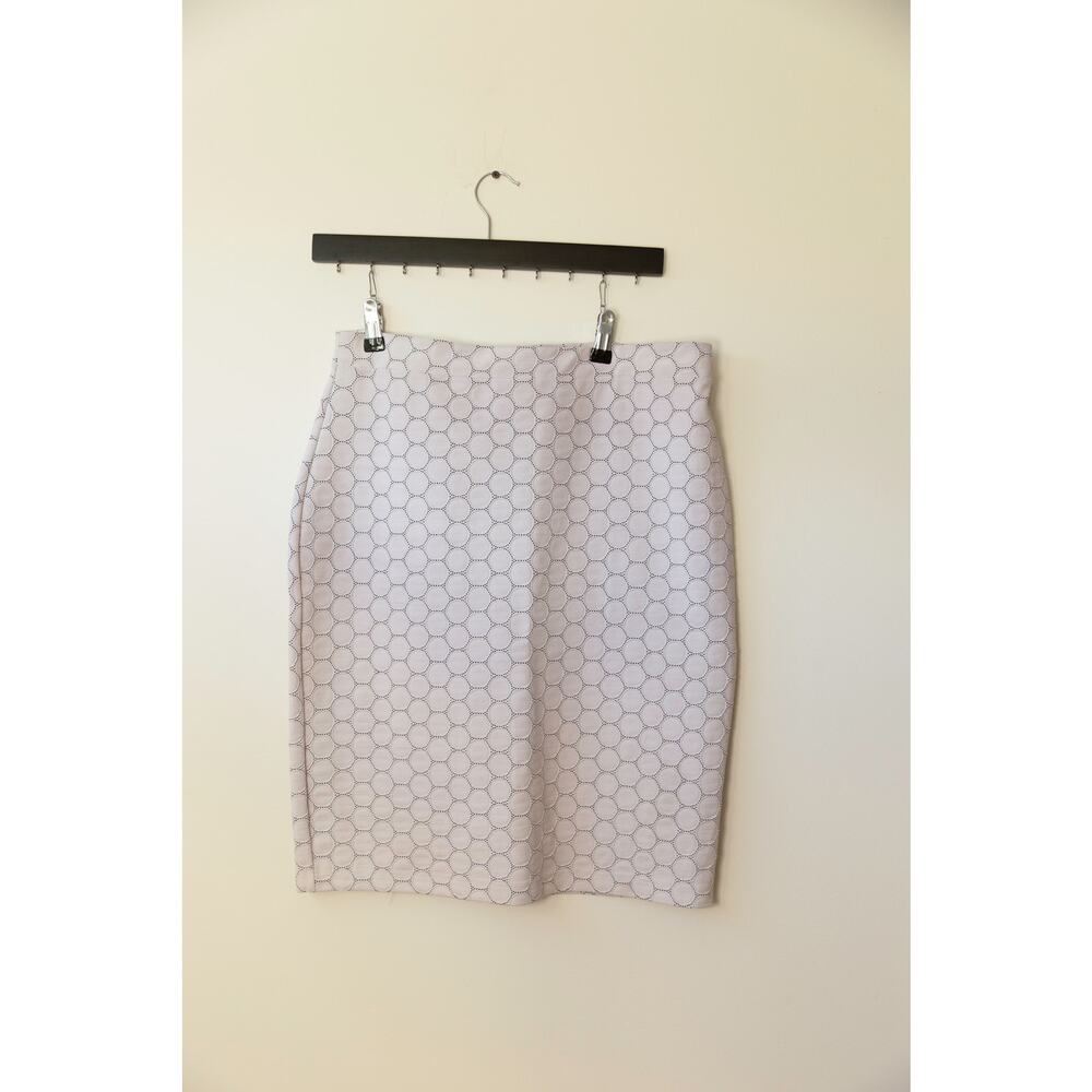 Leota - Preloved - L